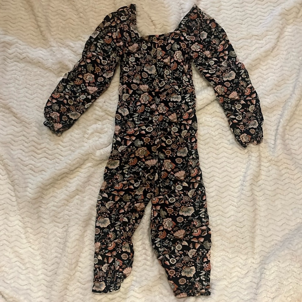Cute flowery pattern jumpsuit for kids
